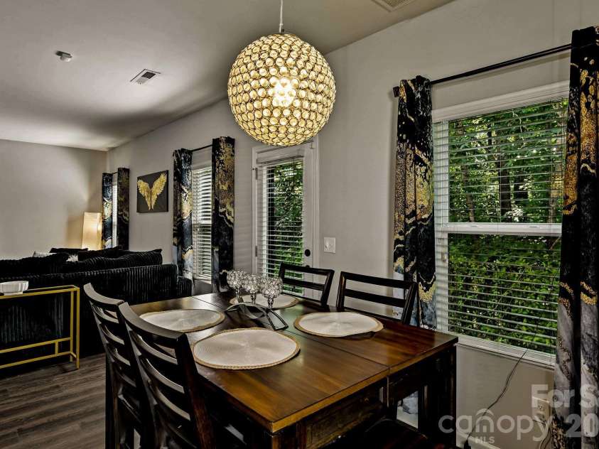 2206 Turtle Point Road, Charlotte, NC 28262.  MLS# CAR4393801, YatesRealty ID 36081. 