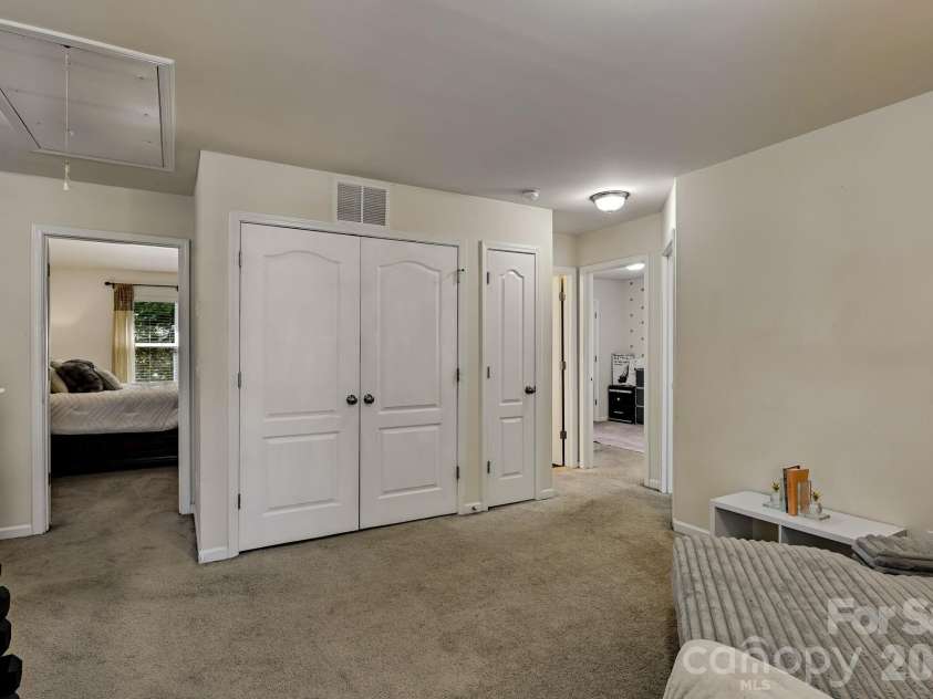 2206 Turtle Point Road, Charlotte, NC 28262.  MLS# CAR4393801, YatesRealty ID 36081. 