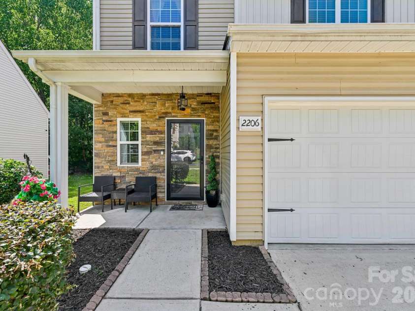 2206 Turtle Point Road, Charlotte, NC 28262.  MLS# CAR4393801, YatesRealty ID 36081. 