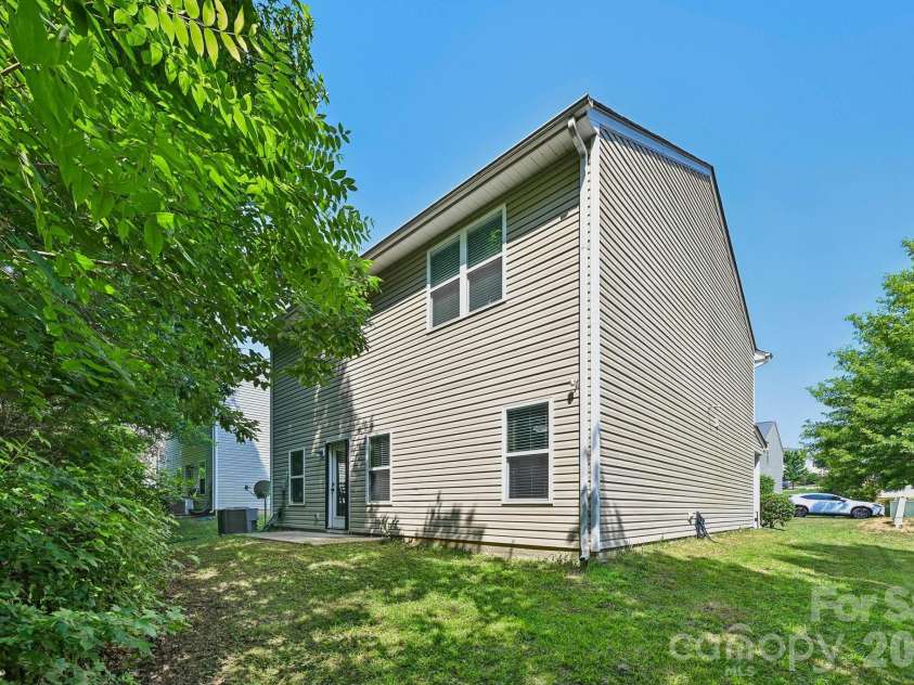 2206 Turtle Point Road, Charlotte, NC 28262.  MLS# CAR4393801, YatesRealty ID 36081. 