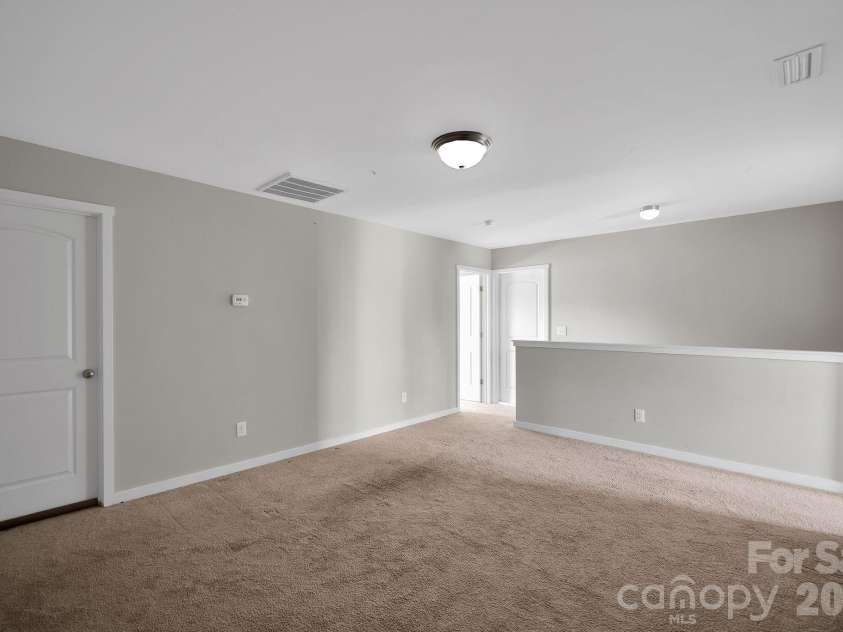 433 Battery Circle, Clover, SC 29710.  MLS# CAR4398683, YatesRealty ID 36083. 