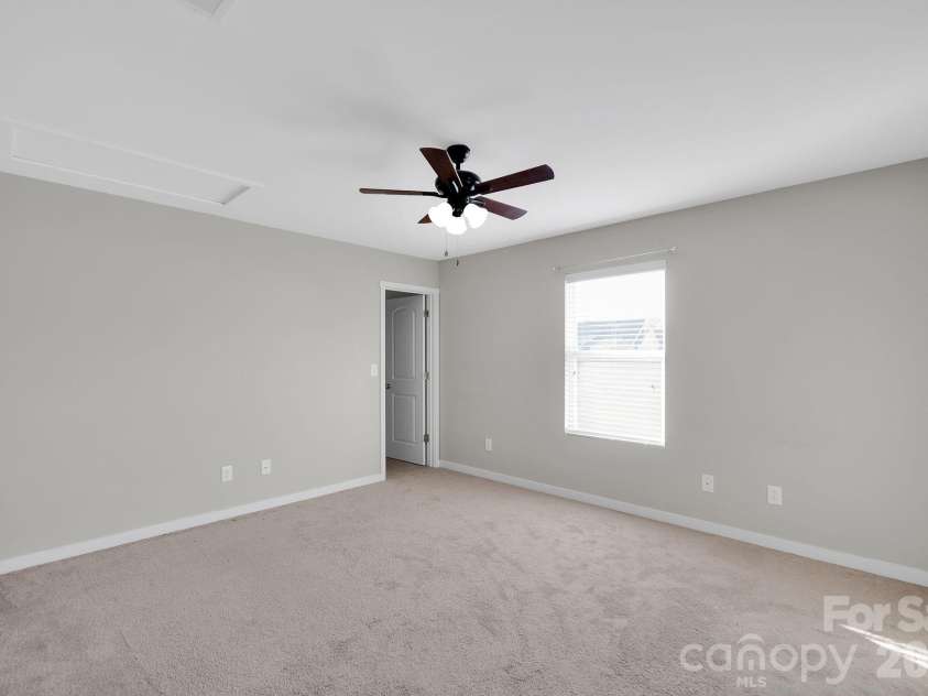 433 Battery Circle, Clover, SC 29710.  MLS# CAR4398683, YatesRealty ID 36083. 