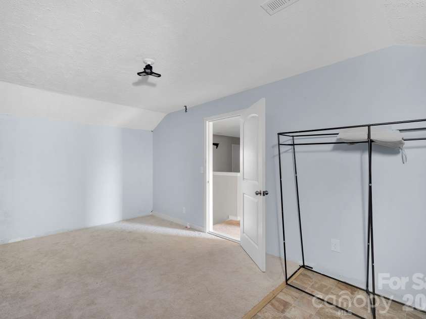 433 Battery Circle, Clover, SC 29710.  MLS# CAR4398683, YatesRealty ID 36083. 