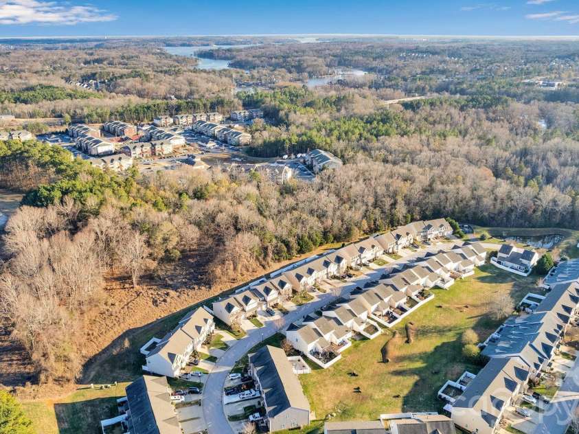 433 Battery Circle, Clover, SC 29710.  MLS# CAR4398683, YatesRealty ID 36083. 