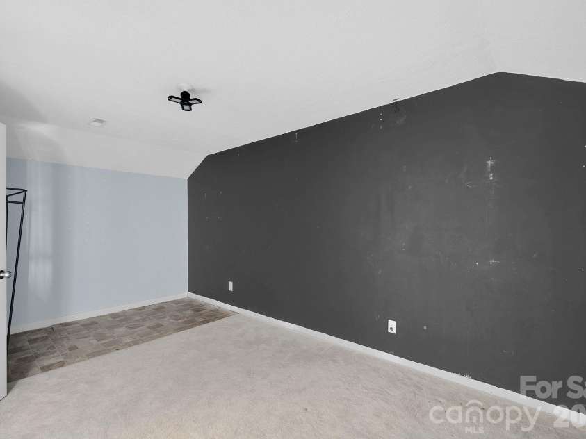 433 Battery Circle, Clover, SC 29710.  MLS# CAR4398683, YatesRealty ID 36083. Unheated/cooled storage room