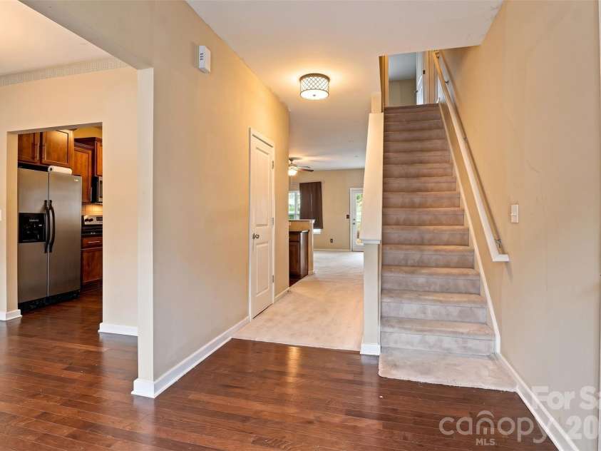 433 Battery Circle, Clover, SC 29710.  MLS# CAR4432484, YatesRealty ID 36083. 