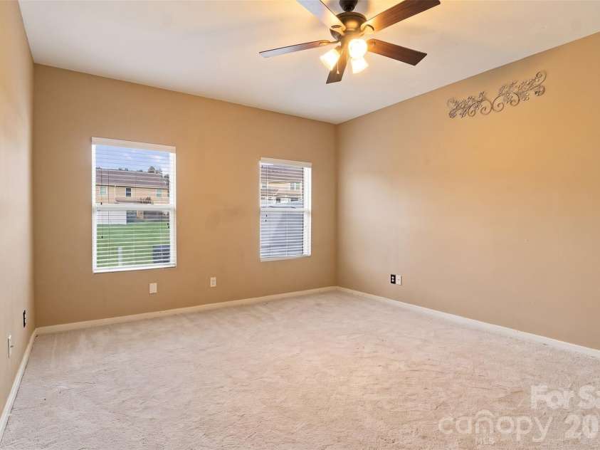 433 Battery Circle, Clover, SC 29710.  MLS# CAR4432484, YatesRealty ID 36083. 