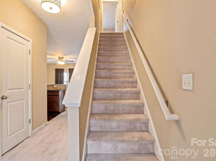 433 Battery Circle, Clover, SC 29710.  MLS# CAR4432484, YatesRealty ID 36083. 