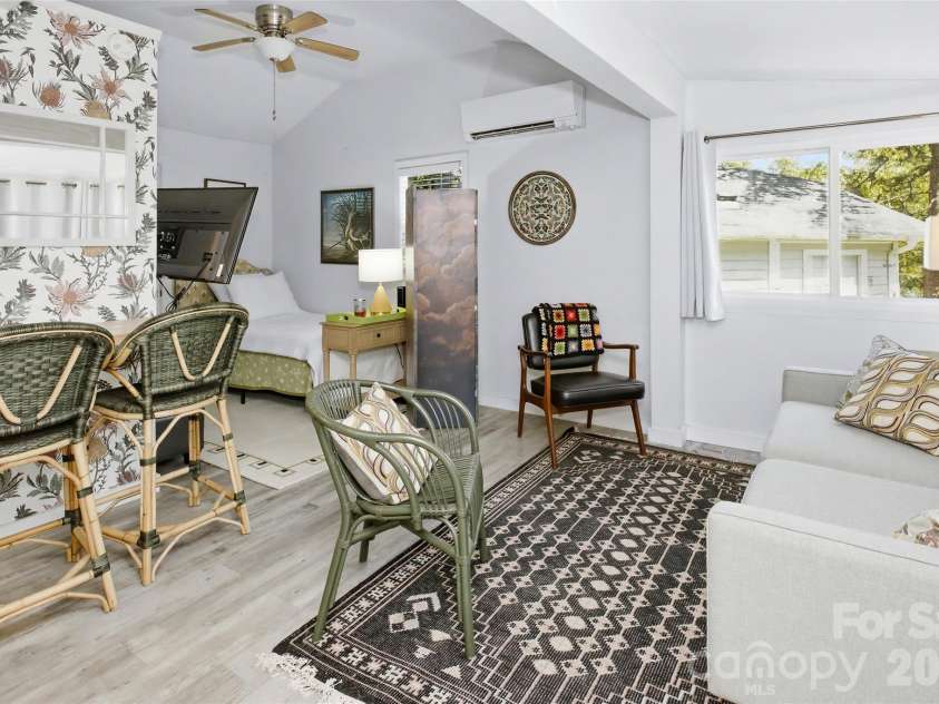 24 Rhododendron Drive, Asheville, NC 28805.  MLS# CAR4400229, YatesRealty ID 36084. 