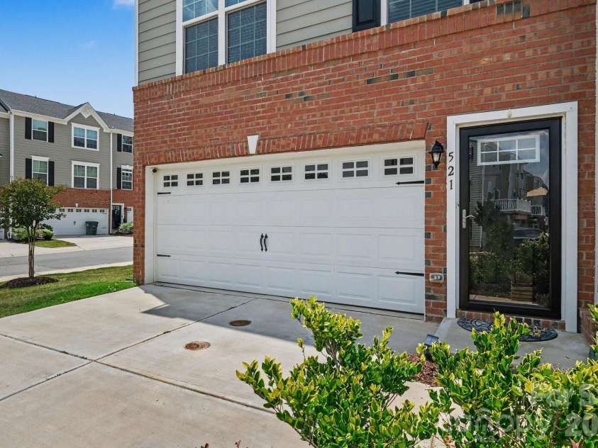 521 Moondance Drive, Gastonia, NC 28054.  MLS# CAR4400244, YatesRealty ID 36087. 