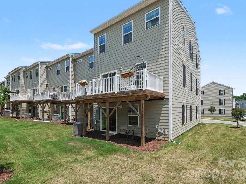 521 Moondance Drive, Gastonia, NC 28054.  MLS# CAR4400244, YatesRealty ID 36087. 