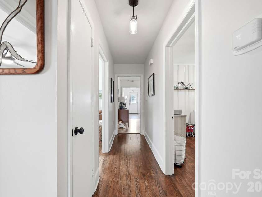 6409 Woodland Circle, Charlotte, NC 28216.  MLS# CAR4401074, YatesRealty ID 36088. 