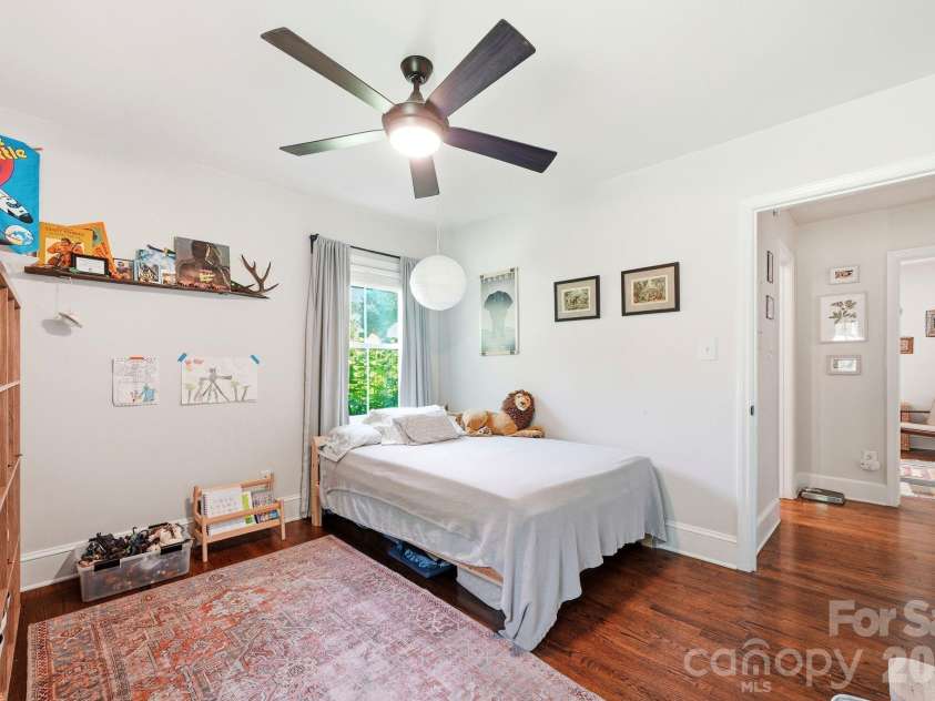 6409 Woodland Circle, Charlotte, NC 28216.  MLS# CAR4401074, YatesRealty ID 36088. 