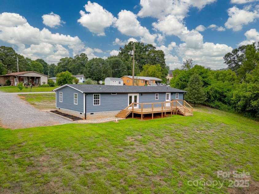 55 Shannon Park Circle, Taylorsville, NC 28681.  MLS# CAR4167019, YatesRealty ID 3609. 