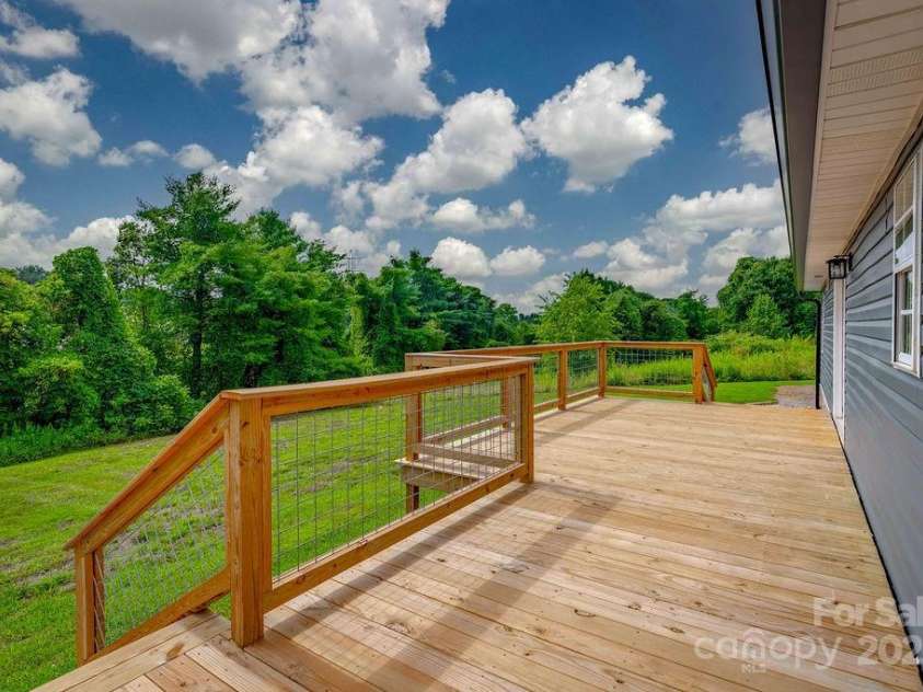 55 Shannon Park Circle, Taylorsville, NC 28681.  MLS# CAR4167019, YatesRealty ID 3609. Rear Deck
