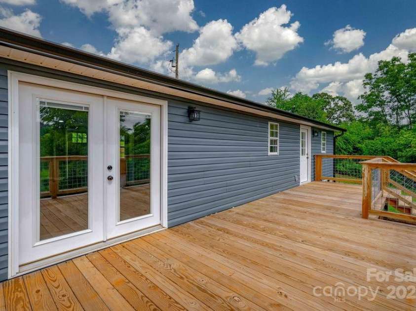 55 Shannon Park Circle, Taylorsville, NC 28681.  MLS# CAR4167019, YatesRealty ID 3609. Rear Deck