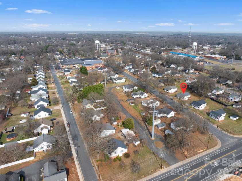 606 Juniper Street, Kannapolis, NC 28081.  MLS# CAR4347079, YatesRealty ID 3609. 