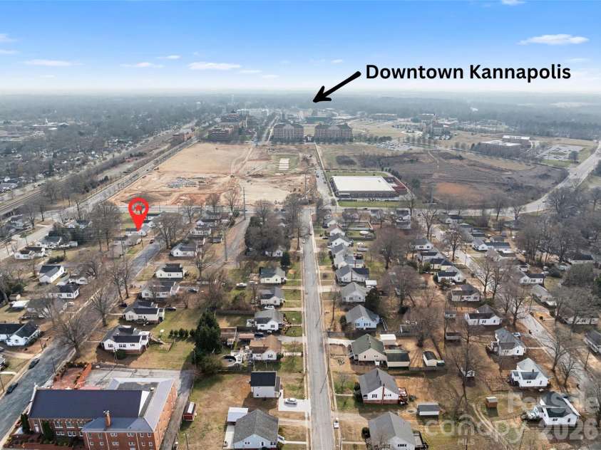 606 Juniper Street, Kannapolis, NC 28081.  MLS# CAR4347079, YatesRealty ID 3609. Downtown is only rock throw away!!!! 