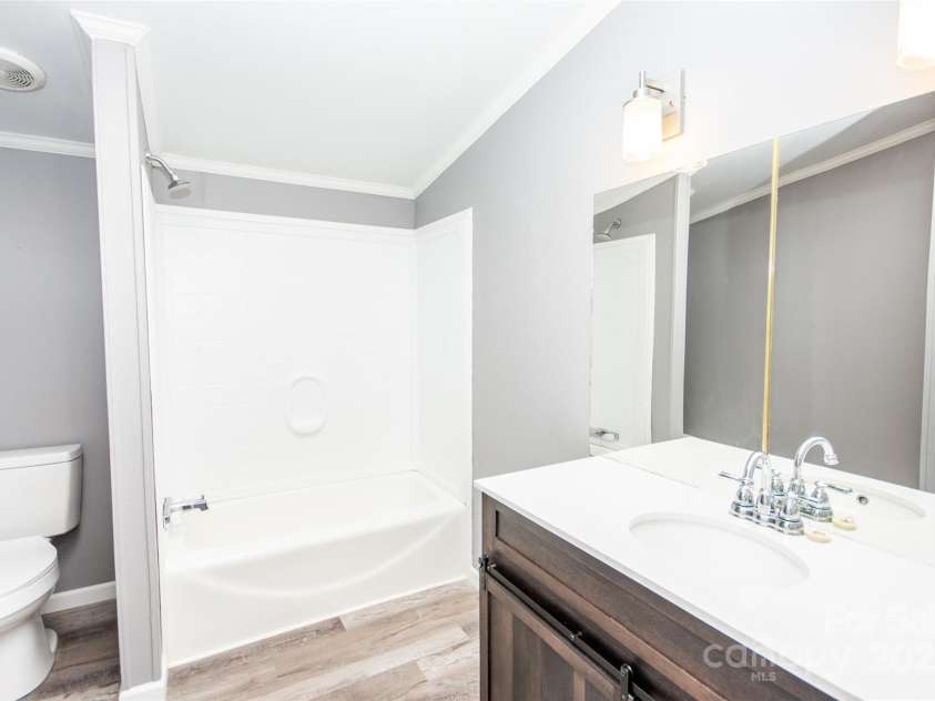 943 Tabor Road, Olin, NC 28660.  MLS# CAR4319811, YatesRealty ID 3609. 2nd Bathroom