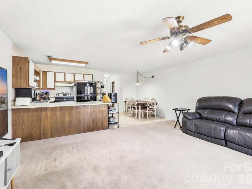 1890 Auburn Lane, Myrtle Beach, SC 29575.  MLS# CAR4403050, YatesRealty ID 36091. 