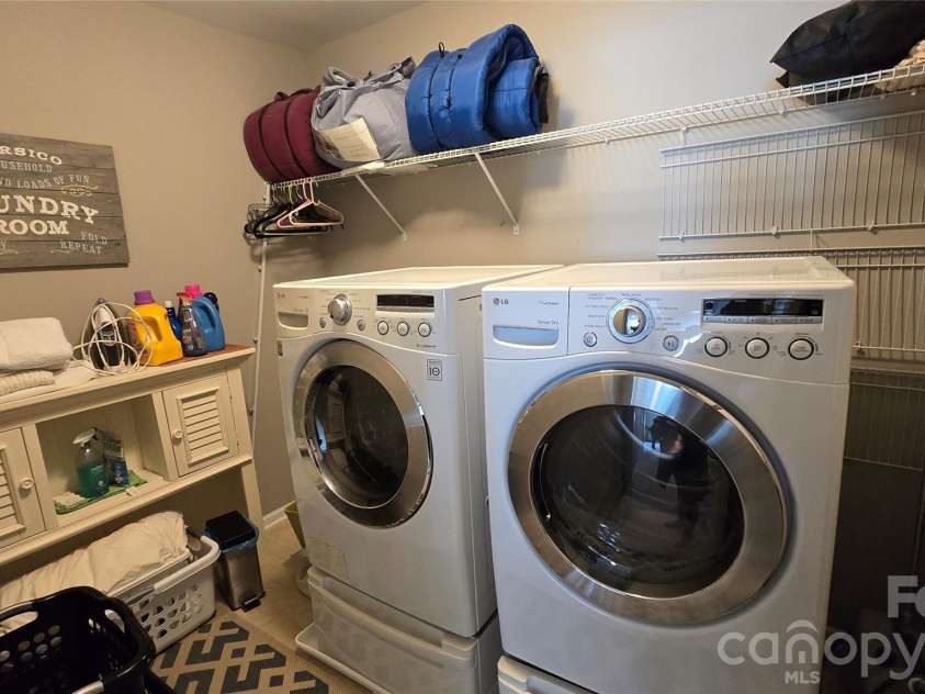 1005 Wainscott Drive, Waxhaw, NC 28173.  MLS# CAR4400196, YatesRealty ID 36092. Nice size upstairs laundry room!