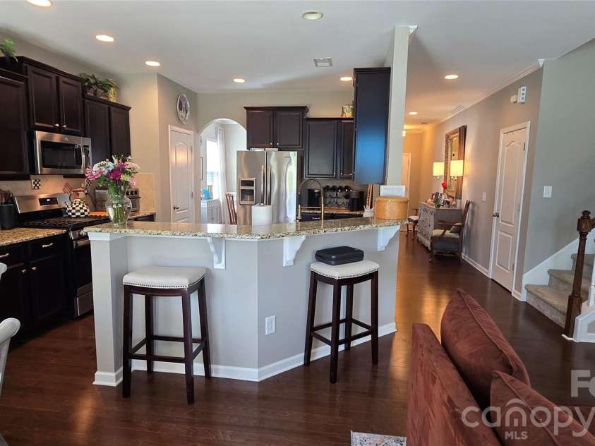 1005 Wainscott Drive, Waxhaw, NC 28173.  MLS# CAR4400196, YatesRealty ID 36092. This open space is open for your needs!