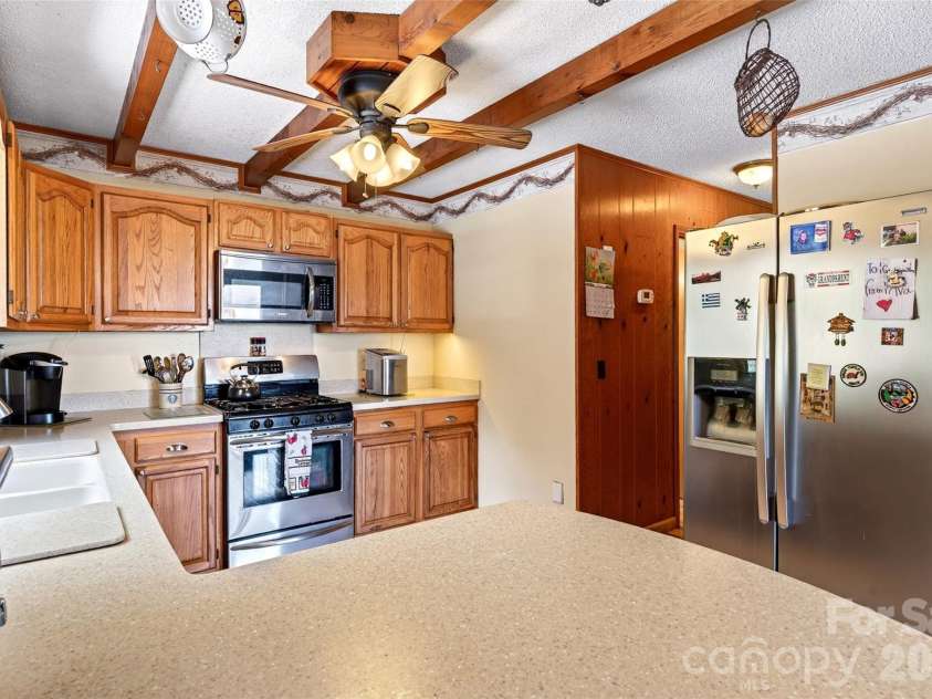 1347 Wipprecht Drive, Spruce Pine, NC 28777.  MLS# CAR4400800, YatesRealty ID 36094. 