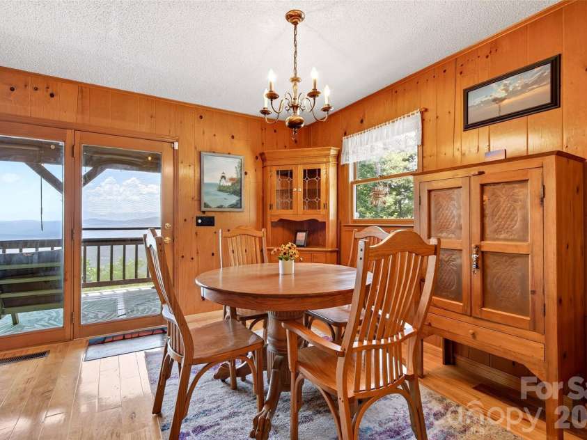 1347 Wipprecht Drive, Spruce Pine, NC 28777.  MLS# CAR4400800, YatesRealty ID 36094. 