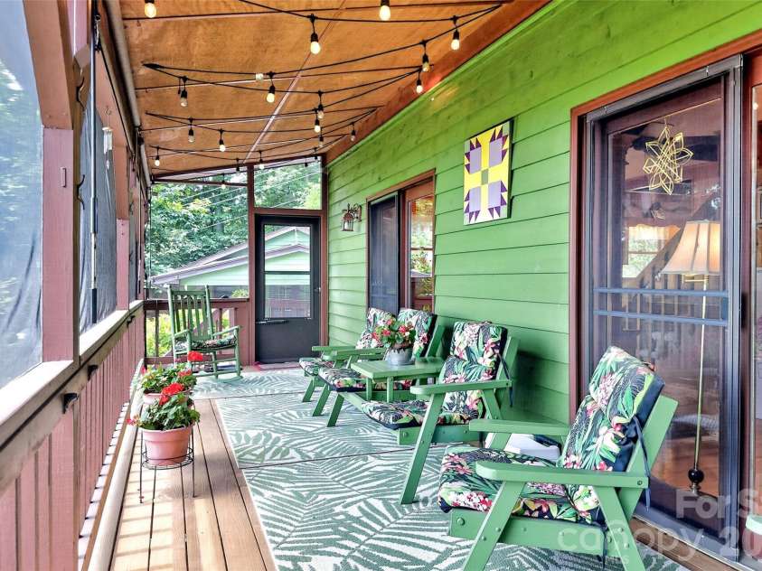 1347 Wipprecht Drive, Spruce Pine, NC 28777.  MLS# CAR4400800, YatesRealty ID 36094. 