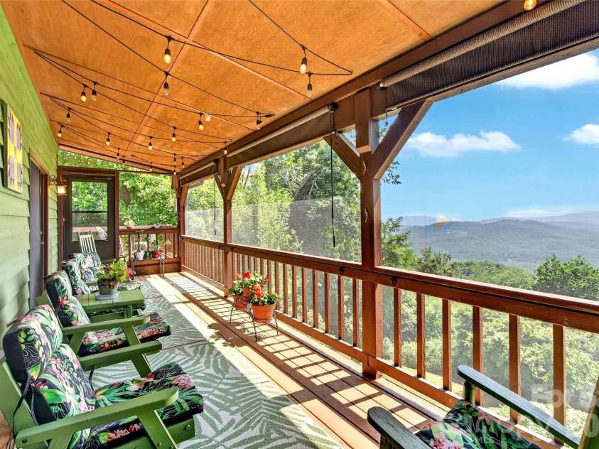 1347 Wipprecht Drive, Spruce Pine, NC 28777.  MLS# CAR4400800, YatesRealty ID 36094. 