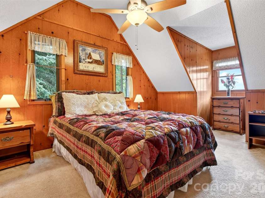 1347 Wipprecht Drive, Spruce Pine, NC 28777.  MLS# CAR4400800, YatesRealty ID 36094. 