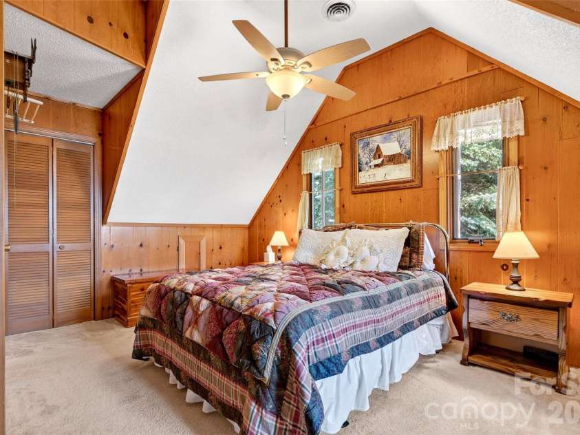1347 Wipprecht Drive, Spruce Pine, NC 28777.  MLS# CAR4400800, YatesRealty ID 36094. 