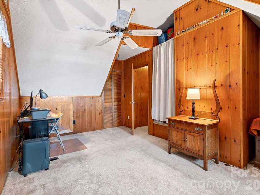 1347 Wipprecht Drive, Spruce Pine, NC 28777.  MLS# CAR4400800, YatesRealty ID 36094. 