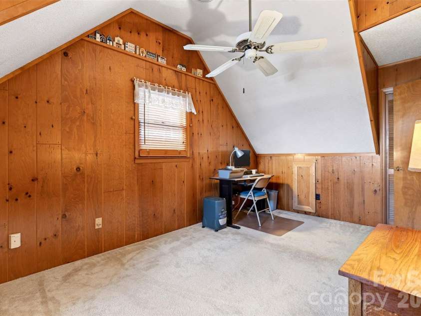 1347 Wipprecht Drive, Spruce Pine, NC 28777.  MLS# CAR4400800, YatesRealty ID 36094. 
