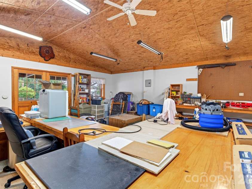 1347 Wipprecht Drive, Spruce Pine, NC 28777.  MLS# CAR4400800, YatesRealty ID 36094. 