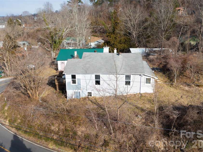 117 Lookout Road, Asheville, NC 28804.  MLS# CAR4349927, YatesRealty ID 36095. 