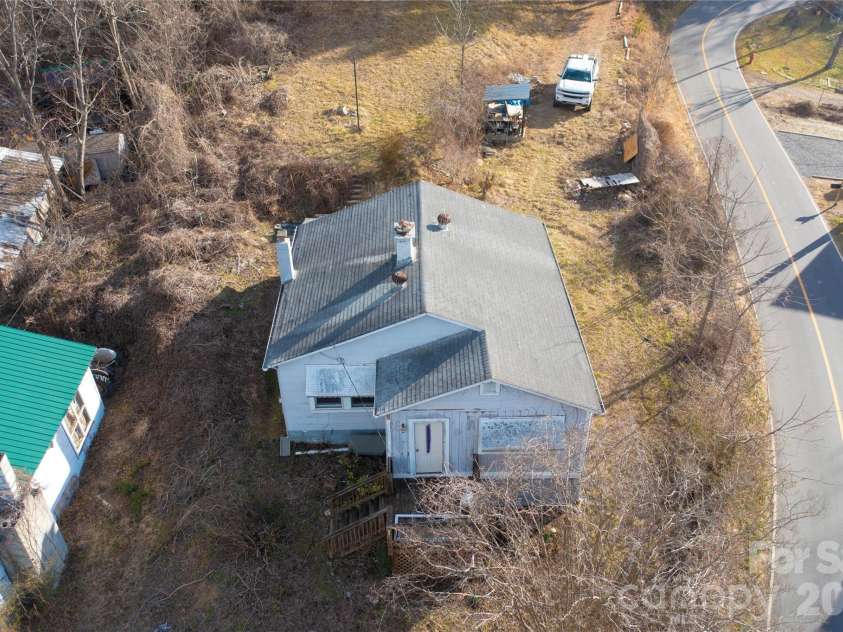117 Lookout Road, Asheville, NC 28804.  MLS# CAR4349927, YatesRealty ID 36095. 
