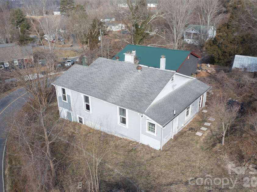 117 Lookout Road, Asheville, NC 28804.  MLS# CAR4349927, YatesRealty ID 36095. 
