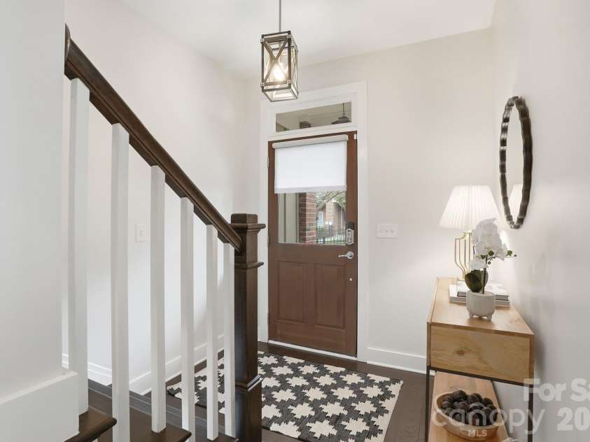 1024 Wesley Park Lane, Charlotte, NC 28208.  MLS# CAR4392665, YatesRealty ID 36096. 