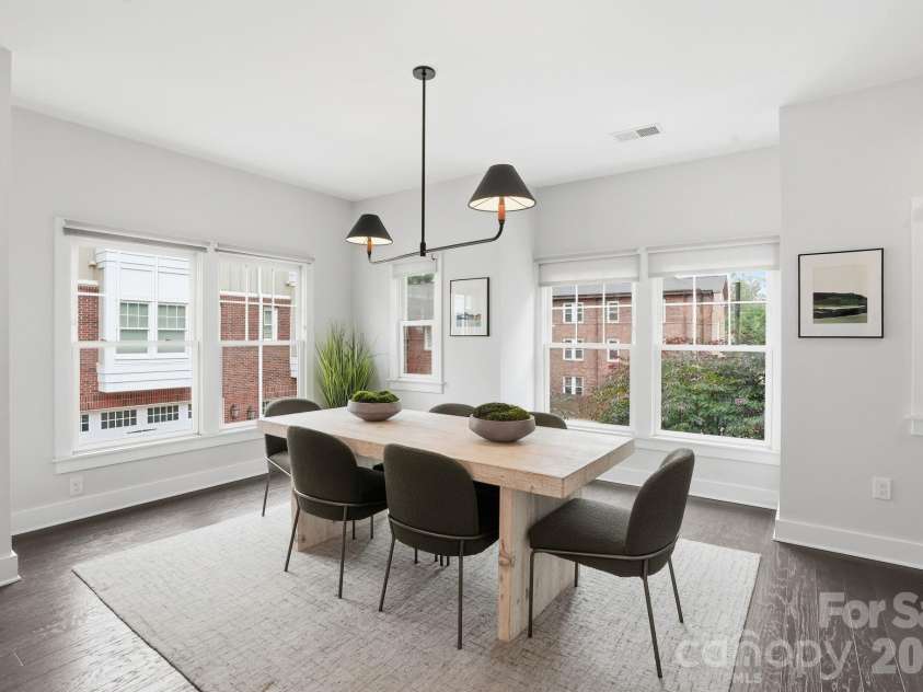 1024 Wesley Park Lane, Charlotte, NC 28208.  MLS# CAR4392665, YatesRealty ID 36096. Dining room complete with designer lighting