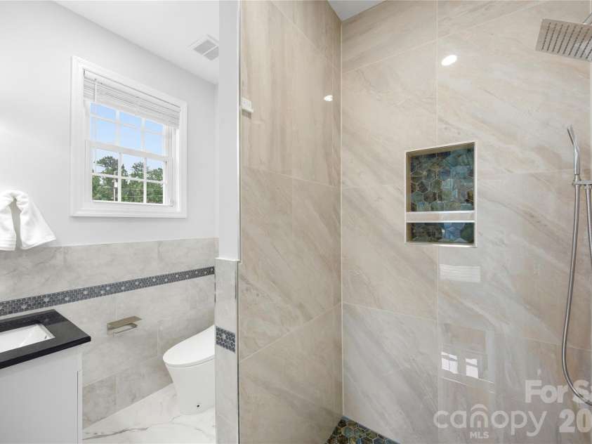 400 Charles Pettus Road, Lancaster, SC 29720.  MLS# CAR4398066, YatesRealty ID 36098. 3rd bedroom private ensuite