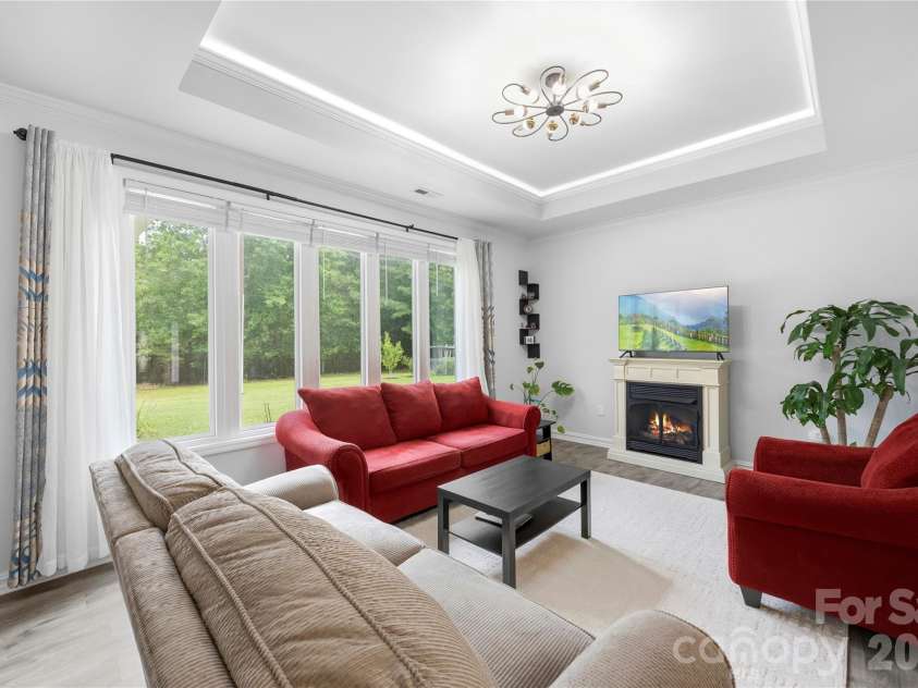 400 Charles Pettus Road, Lancaster, SC 29720.  MLS# CAR4398066, YatesRealty ID 36098. 