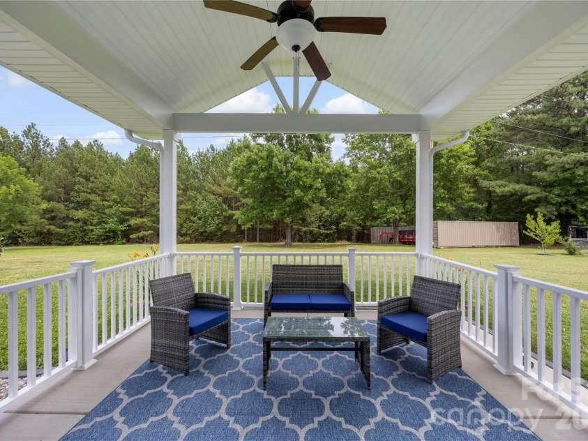 400 Charles Pettus Road, Lancaster, SC 29720.  MLS# CAR4398066, YatesRealty ID 36098. 