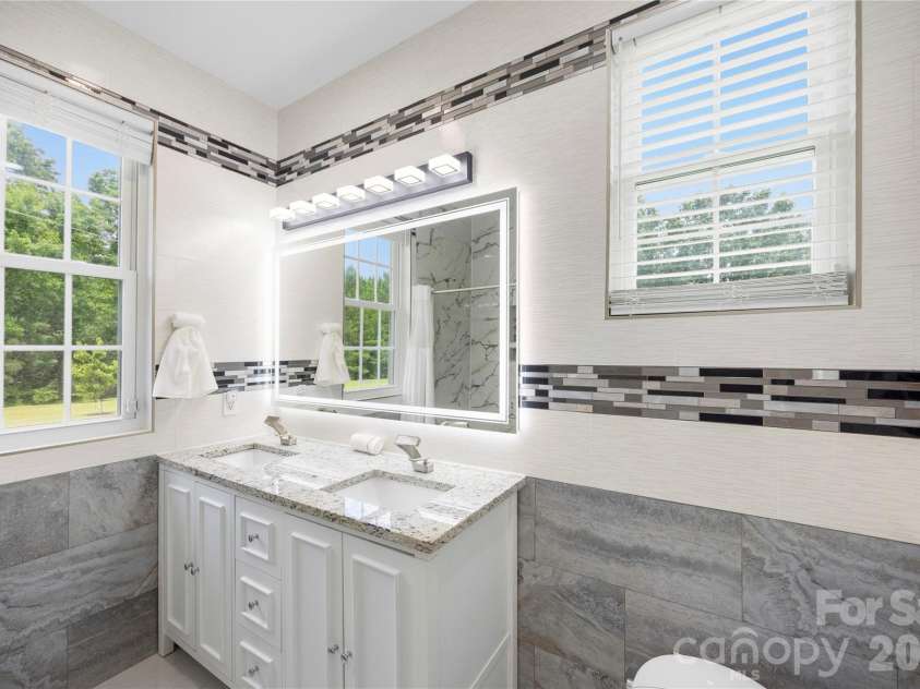 400 Charles Pettus Road, Lancaster, SC 29720.  MLS# CAR4398066, YatesRealty ID 36098. Primary bath