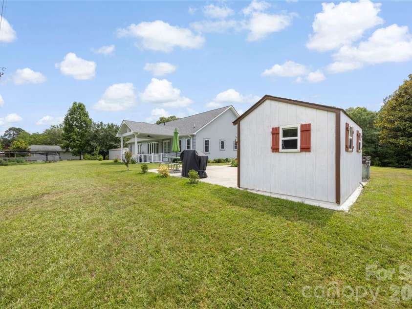 400 Charles Pettus Road, Lancaster, SC 29720.  MLS# CAR4398066, YatesRealty ID 36098. Workshop