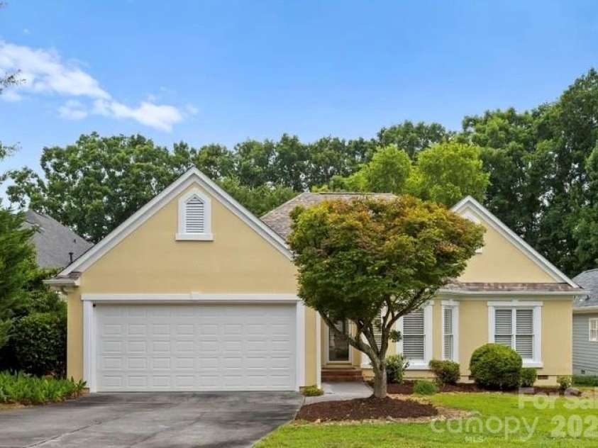 4123 Fairway Downs Court, Charlotte, NC 28277.  MLS# CAR4397517, YatesRealty ID 36099. 