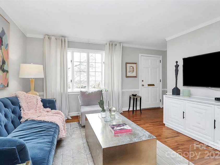 1817 Jameston Drive, Charlotte, NC 28209.  MLS# CAR4232844, YatesRealty ID 361. 