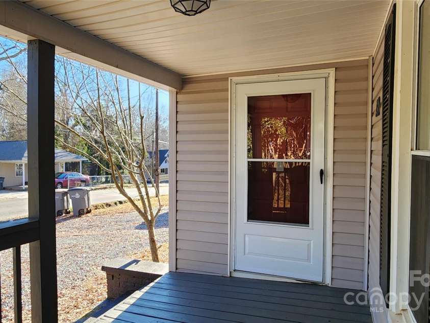 830 Richard Avenue, Kannapolis, NC 28081.  MLS# CAR4213170, YatesRealty ID 361. 