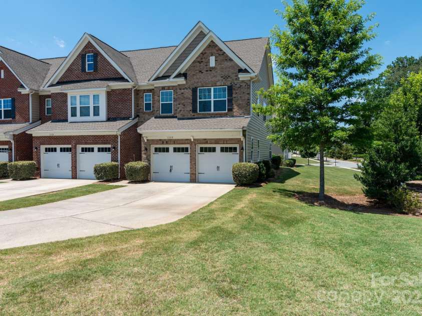 113 Burlingame Court, Mooresville, NC 28117.  MLS# CAR4277147, YatesRealty ID 3610. 