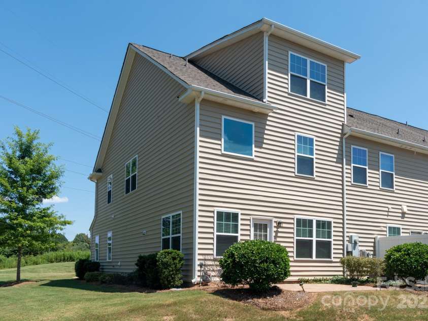 113 Burlingame Court, Mooresville, NC 28117.  MLS# CAR4277147, YatesRealty ID 3610. 
